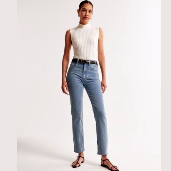 Abercrombie & Fitch The 90s Straight Ultra High Rise Jean- Size 27 (4R) - Picture 1 of 5